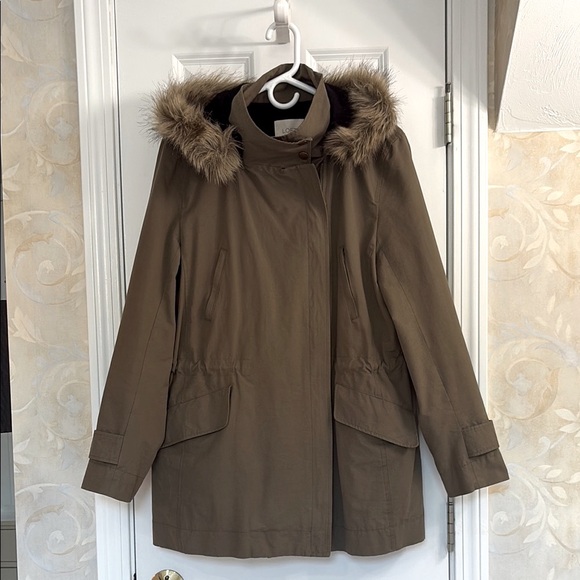 Loft Women's Khaki Faux Fur-Trimmed Removable Hooded Barn Type Jacket. EUC - Picture 3 of 9